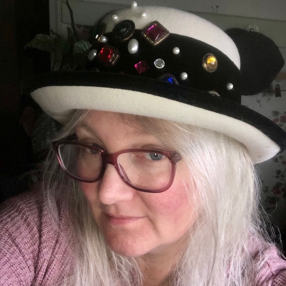 Meet your Posher, Keta - Picture 1 of 1